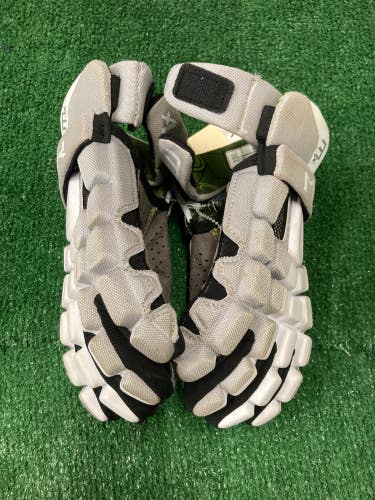 Black Used Maverik MX Lacrosse Gloves 10"