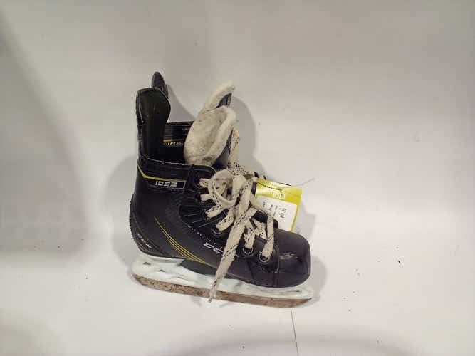 Used Ccm 1052 Youth 11.0 Ice Hockey Skates