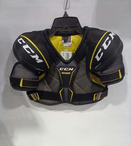 Used Ccm 3092 Shoulder Pads Md Hockey Shoulder Pads