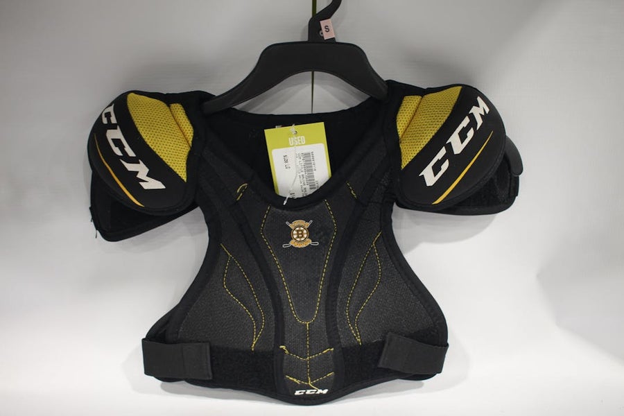 Used CCM LITTLE BRUINS SHLDR PADS YT LG Hockey Shoulder Pads 11847-S000010110
