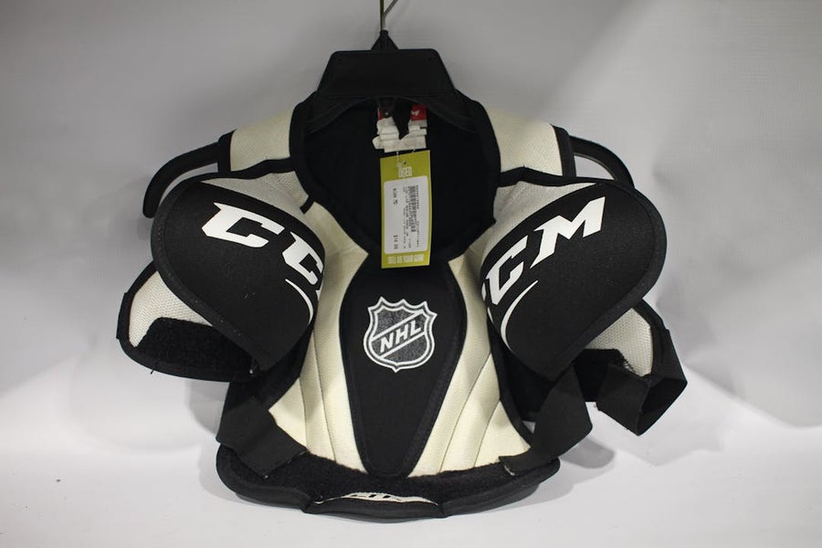 Used CCM LTP SHLDR PADS JR MD Hockey Shoulder Pads 11847-S000010890