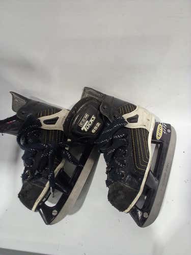 Used Ccm Supertacks Junior 01 Ice Hockey Skates