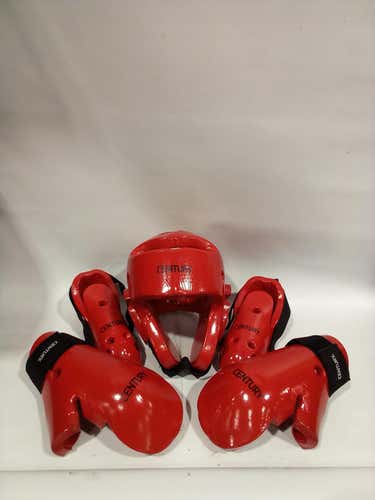 Used Century Martial Arts Head Gear 11847-S000019421