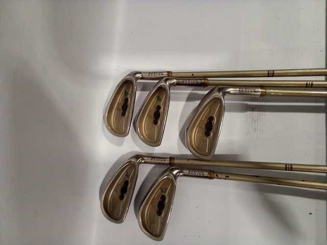 Used Confidence Zoom 5i-pw Regular Flex Graphite Shaft Iron Sets