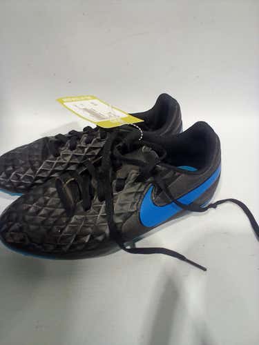 Used Nike Junior 04 Cleat Soccer Outdoor Cleats 11847-S000010816