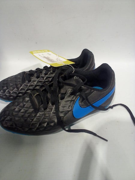 Used Nike Junior 04 Cleat Soccer Outdoor Cleats 11847-S000010816