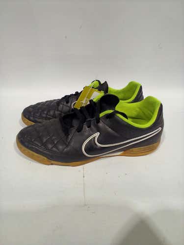 Used Nike Junior 05 Baseball And Softball Cleats