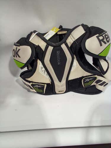 Used Reebok 16K SP MD Hockey Shoulder Pads 11847-S000014176