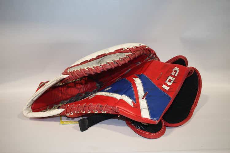 Used Reebok Goalie Glove Regular Goalie Blockers