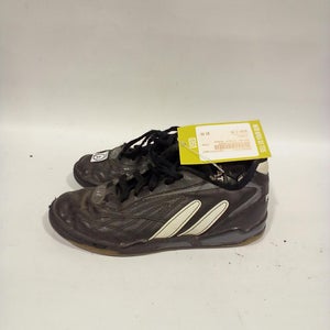 Used Junior 05 Indoor Soccer Indoor Cleats 11847-S000012121