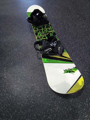 Used Morrow Clutch Series 152 Cm Men's Snowboard Combo