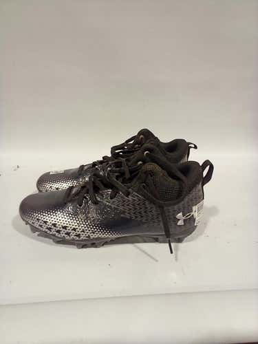 Used Under Armour Youth 13.5 Football Cleats