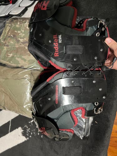 Used Adult Riddell Shoulder Pads