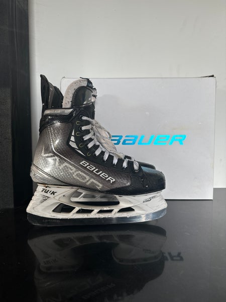 NHL Gently Used Senior Bauer Pro Stock 9 Vapor Hyperlite Hockey Skates Made In Canada