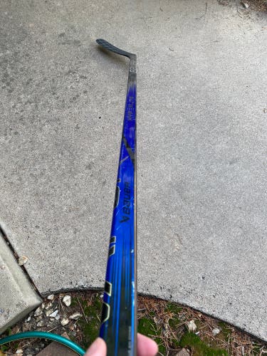 Used Intermediate Bauer Left Hand P88 Pro Stock Vapor Hyperlite 2 Hockey Stick