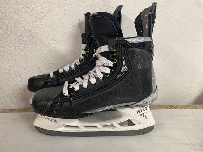 Bauer Vapor Hyperlite Mens Pro Stock Size 8 Hockey Skates MIC 82343