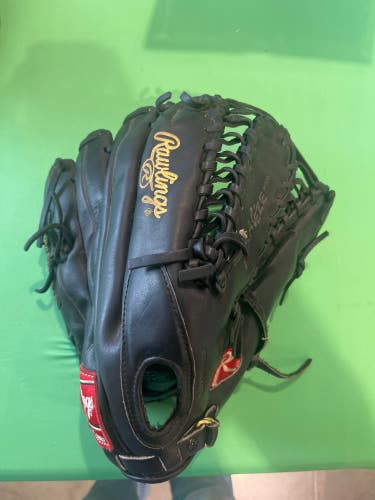 Black Used Rawlings Gold Glove Series Right Hand Throw Outfield Baseball Glove 12.75"