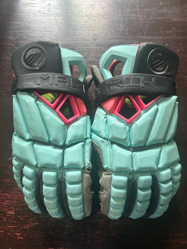 Great Condition PLL Maverik Max Lacrosse Gloves