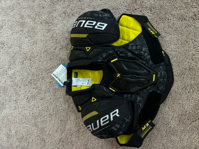 New Large Bauer  Supreme M3 Shoulder Pads