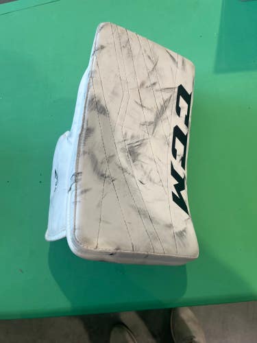 White Used Junior CCM Eflex 3.5 Goalie Blocker Regular