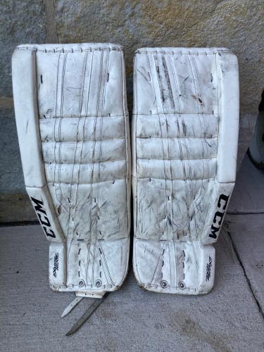 White Used 32" Senior CCM Extreme Flex 860 Goalie Leg Pads