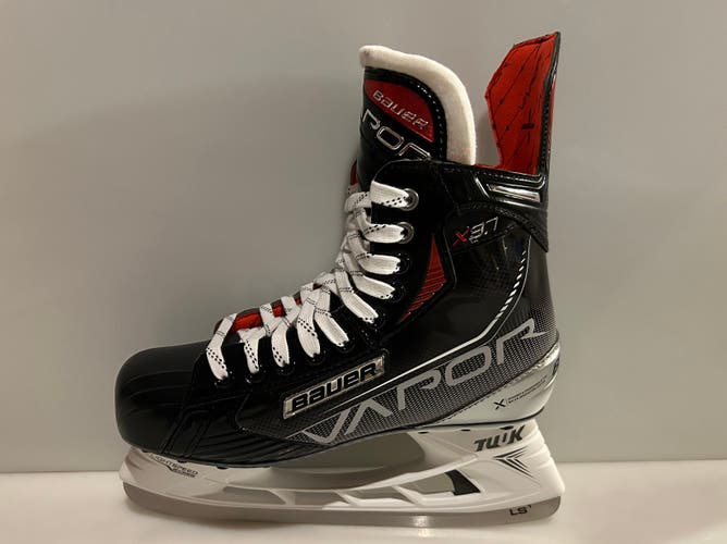 New Bauer Vapor X3.7 Sr Skates - Size 7 EE NIB