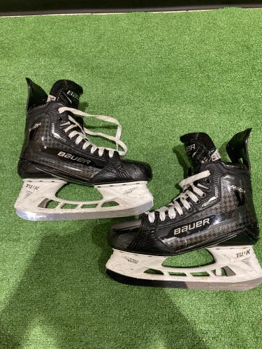 Used Senior Bauer Supreme Mach Hockey Skates 9.5