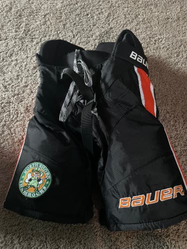 Bauer hockey pants junior small