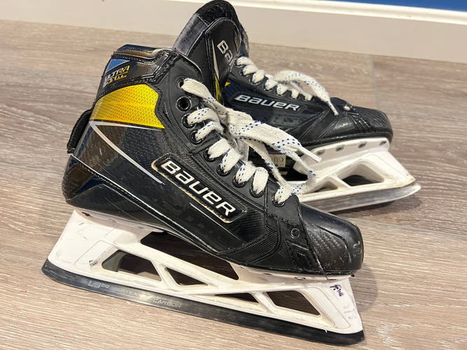 Used Bauer Goalie Ultrasonic Hockey Skates Size 8
