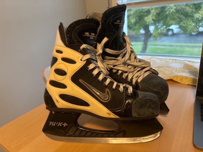 Nike Zoom Air Hockey Skates Size 7