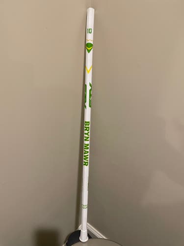 Pre-Owned BRYN MAWR OWLS Team Issued STX Crux 600 Womens Lacrosse Shaft