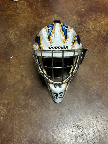 Warrior goalie helmet