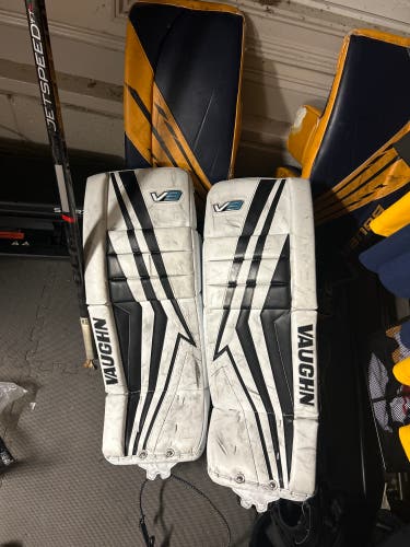 Used  Vaughn  Velocity V6 Goalie Leg Pads