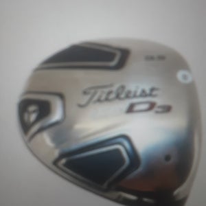 Used Men's Titleist 909 D3 Right Handed Driver Stiff Flex 9.5 Loft