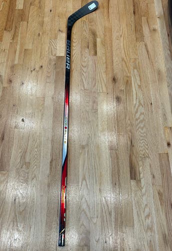 Bauer Vapor Hyperlite 2 P28 87 Flex Righty Canada Color