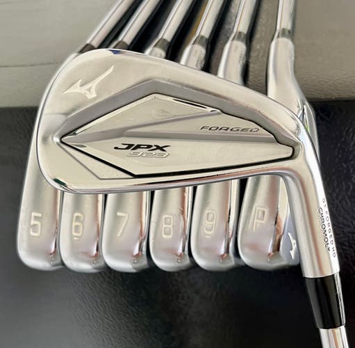 MIZUNO JPX 923 FORGED IRON SET