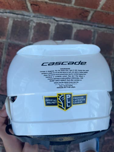 Used Cascade CS-R Youth Helmet