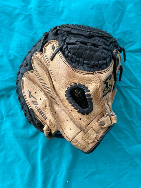Brown Used Mizuno Prospect Right Hand Throw Catcher's Baseball Glove 32.5"