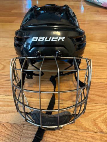 Bauer RE-AKT 65 helmet with cage