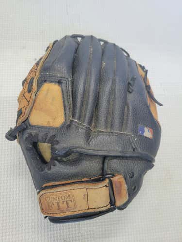 Used Wilson A2451 11" Fielders Gloves