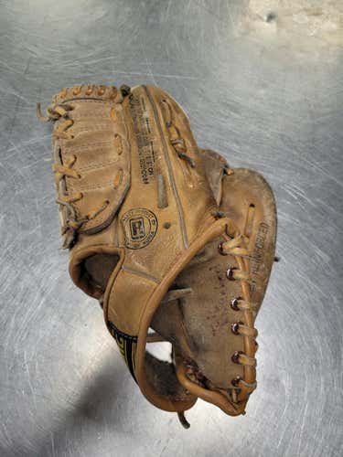 Used Regent Glove 11" Fielders Gloves