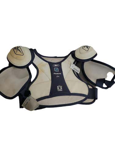 Used Reebok 2k Md Hockey Shoulder Pads