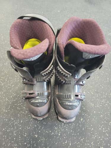 Used Nordica Trend 05 255 Mp - M07.5 - W08.5 Women's Downhill Ski Boots