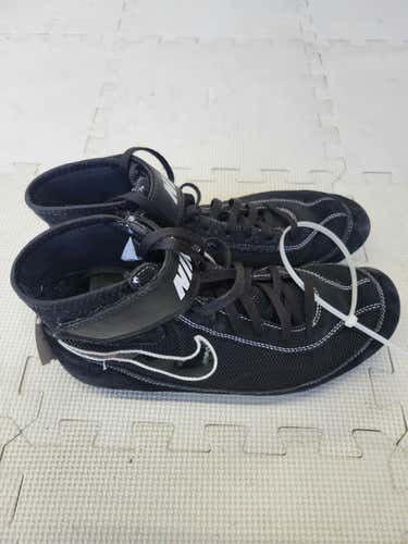 Used Nike Senior 9 Wrestling Shoes