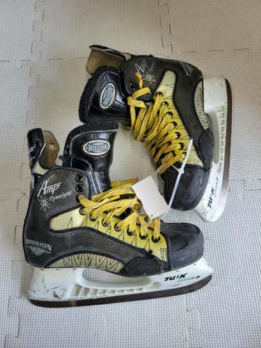 Used Mission Amp Flyweight Senior 7.5 Ice Hockey Skates