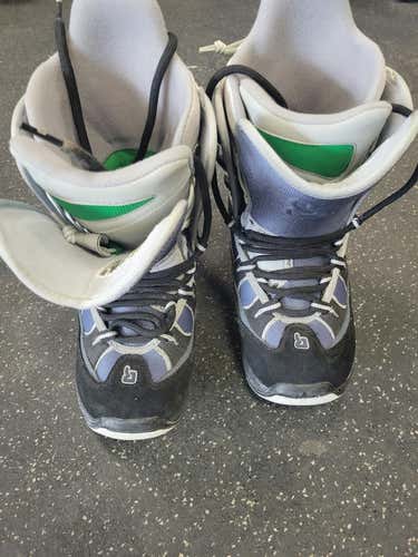 Used Burton Freestyle Senior 7 Women's Snowboard Boots