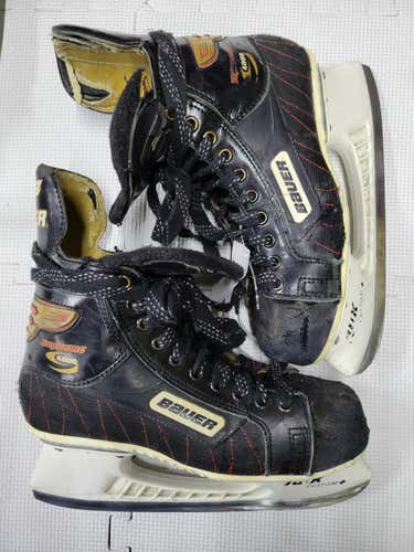 Used Bauer Supreme 4000 Senior 9 Ice Hockey Skates