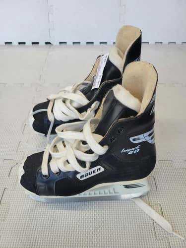 Used Bauer Impact 20 Junior 01 Ice Hockey Skates