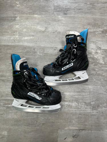 Used Youth Bauer XLP Hockey Skates Regular Width 11