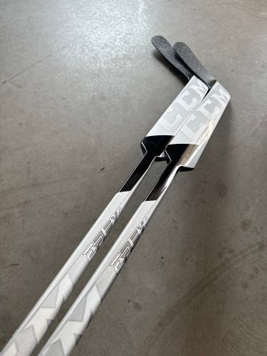 2 PACK NCAA New CCM Regular Eflex 5 PROlite 25” Goalie Stick Senior Pro Stock